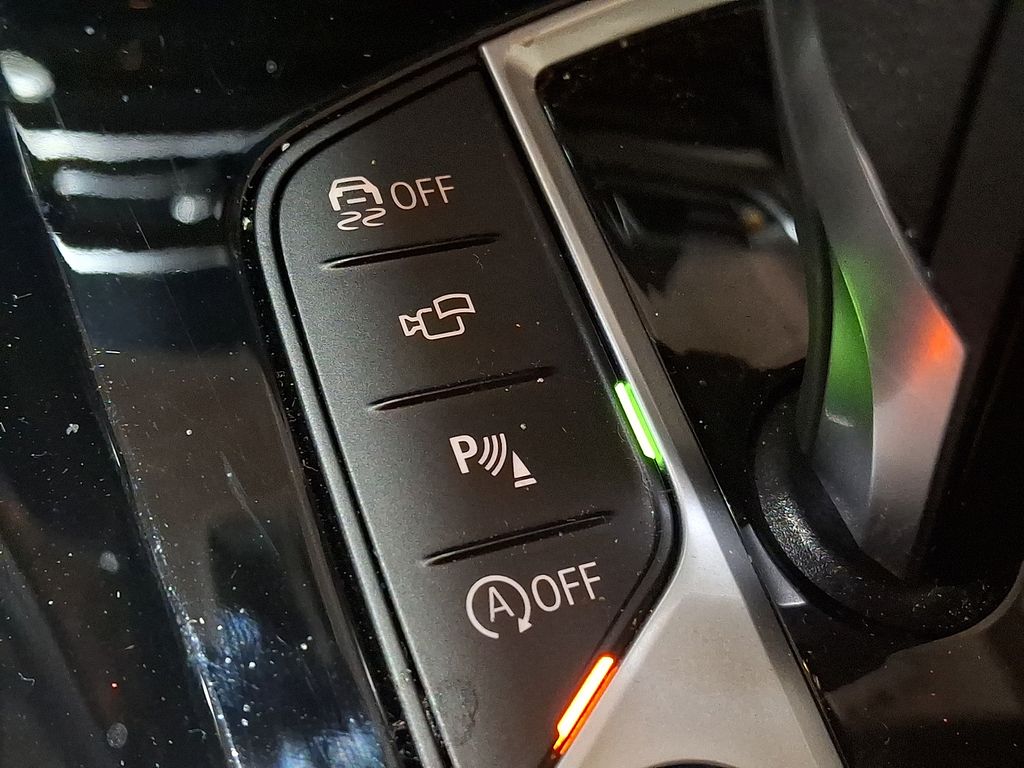 Thumbnail: 2024 BMW X4 - 15