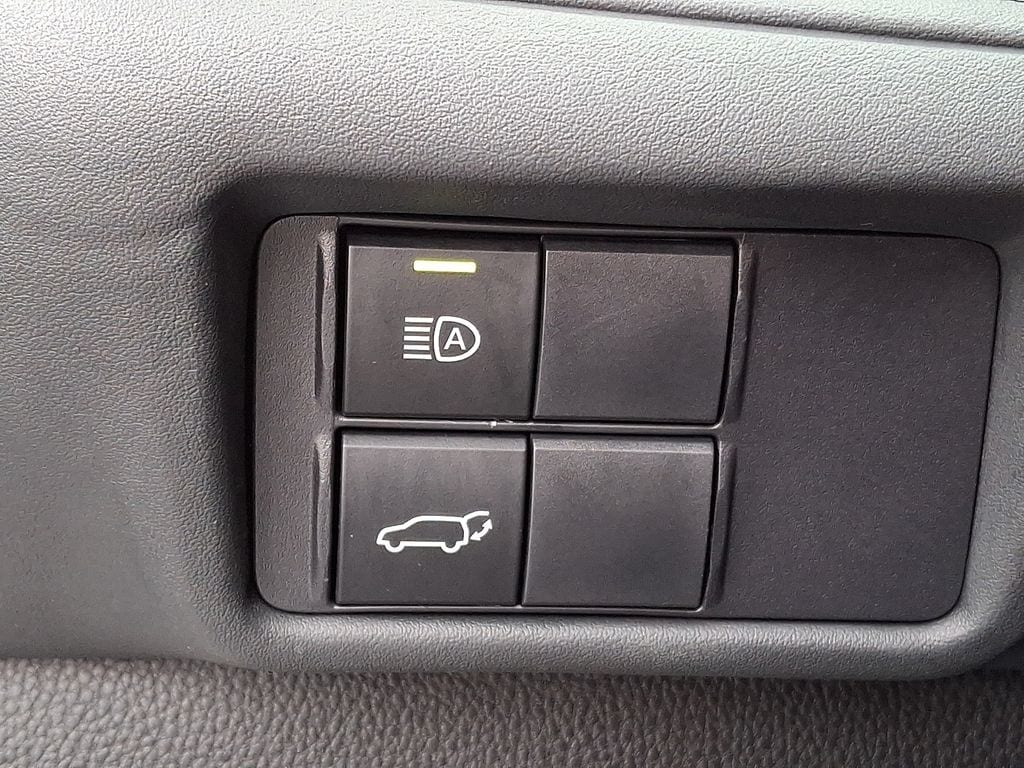 Thumbnail: 2021 Toyota Highlander - 23