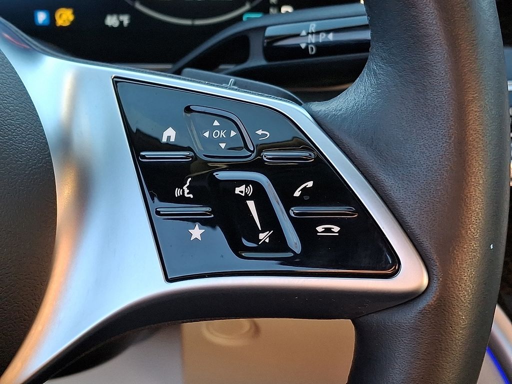 Thumbnail: 2022 Mercedes-Benz C-Class - 17