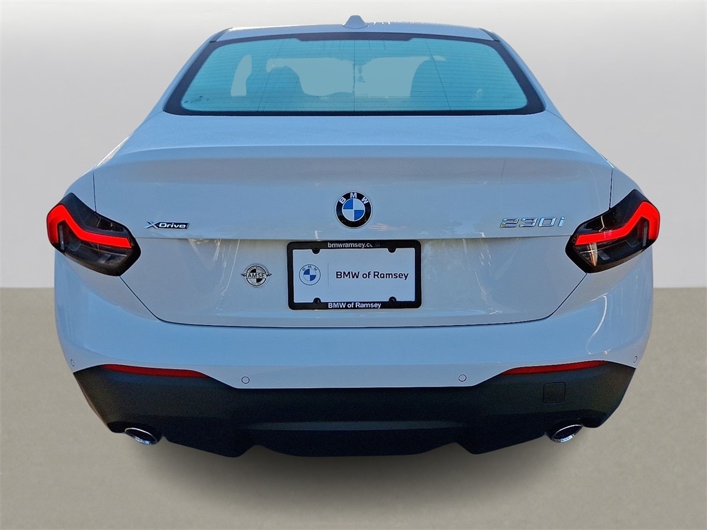 Thumbnail: 2025 BMW 2 Series - 4