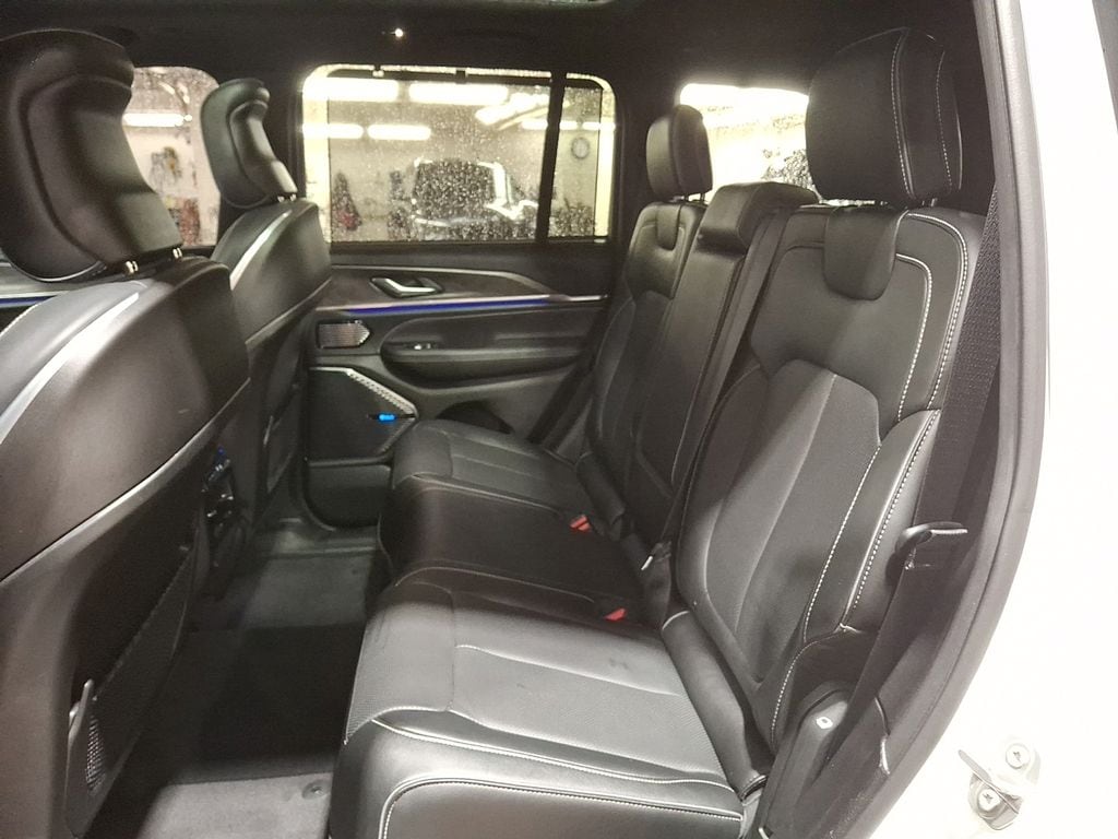 Thumbnail: 2023 Jeep Grand Cherokee - 8