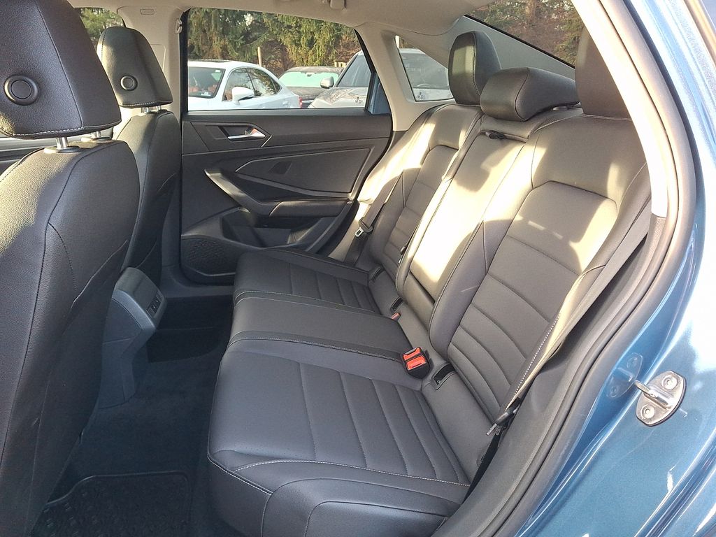 Thumbnail: 2021 Volkswagen Jetta - 7