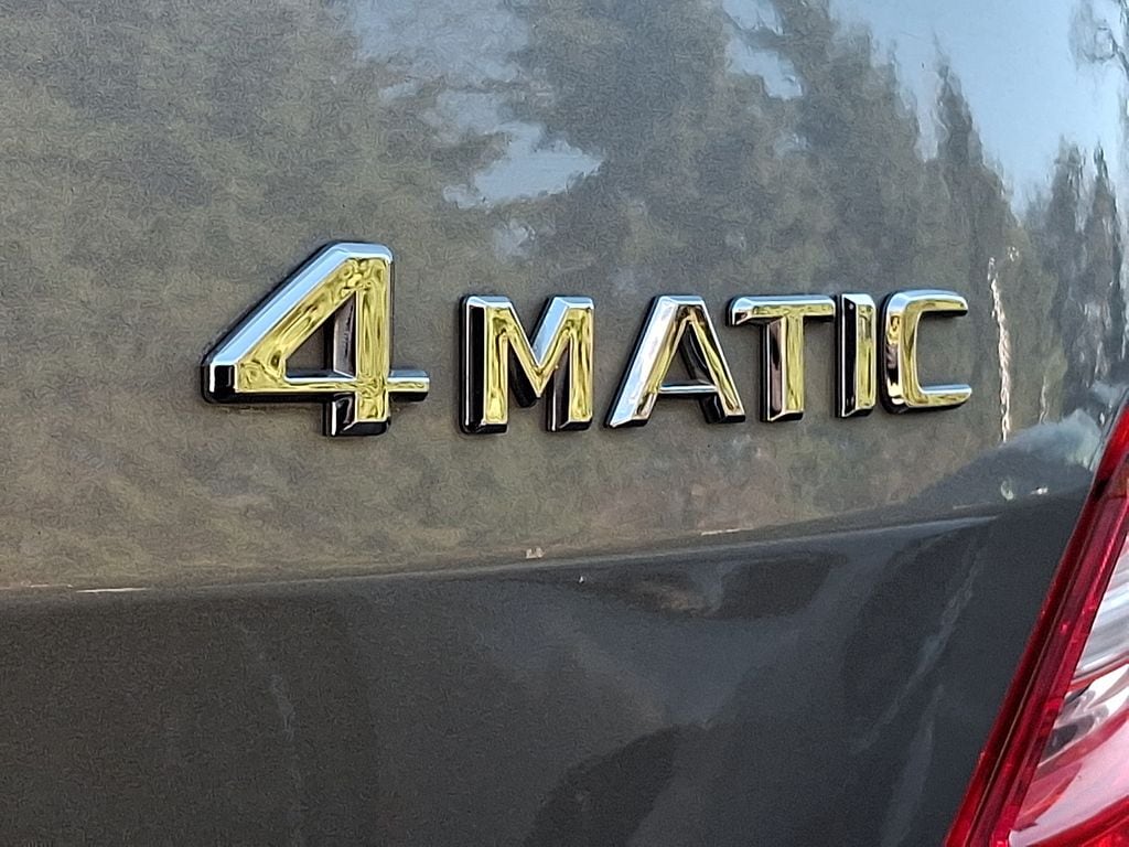 Thumbnail: 2011 Mercedes-Benz GL-Class - 30