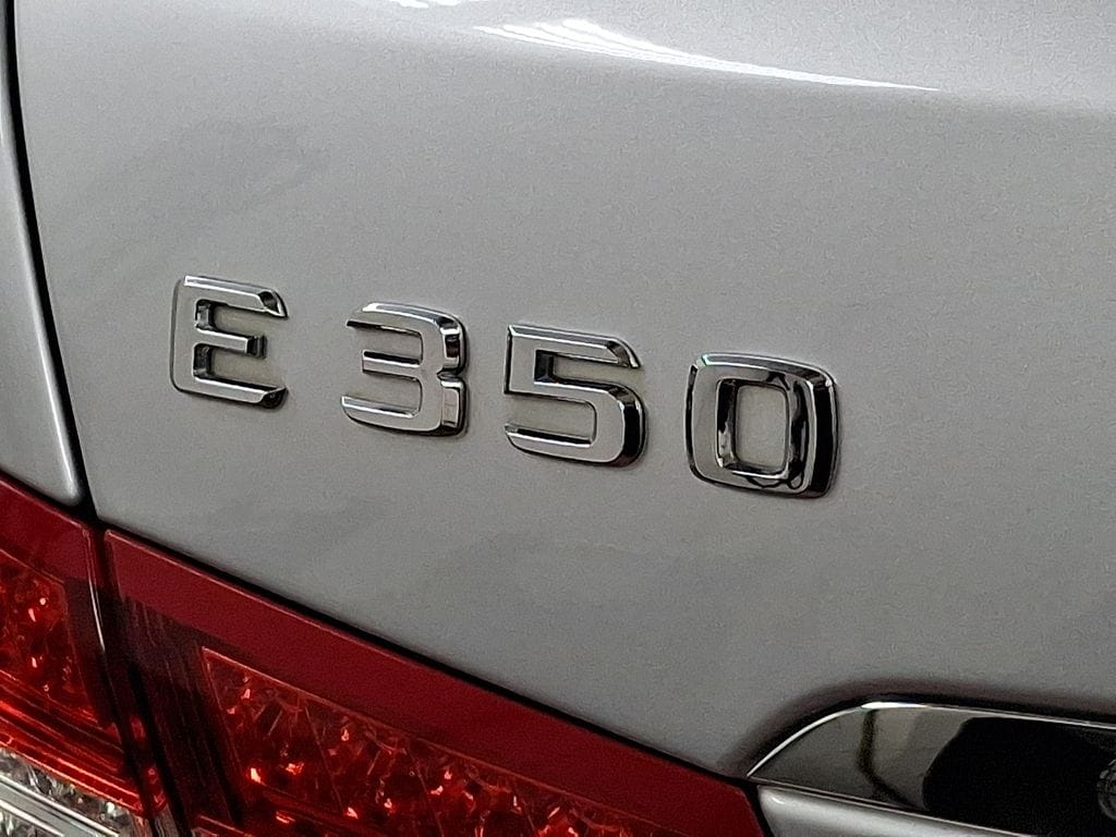 Thumbnail: 2012 Mercedes-Benz E-Class - 27