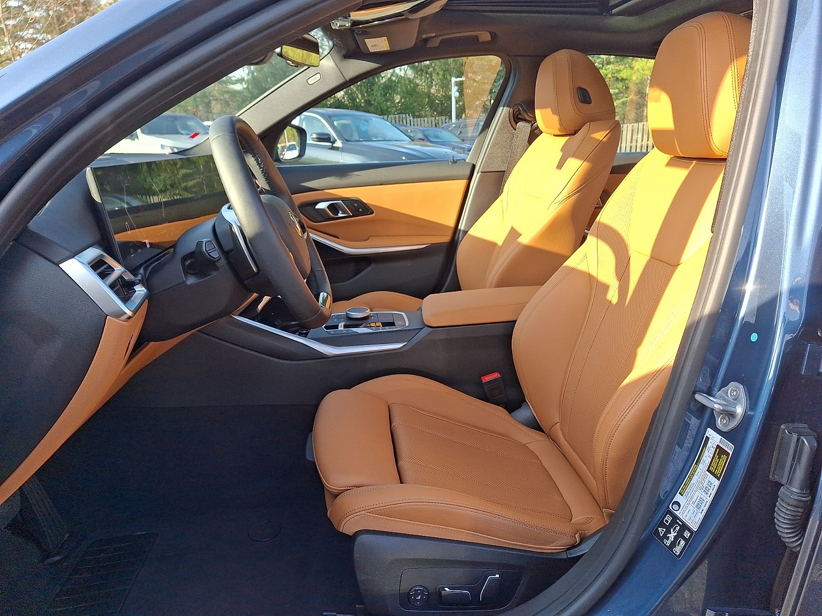 Thumbnail: 2025 BMW 3 Series - 10