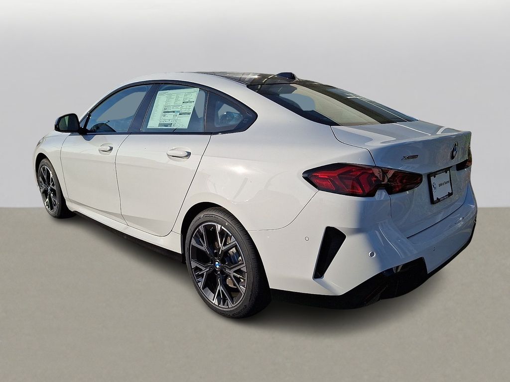 Thumbnail: 2026 BMW 2 Series - 3