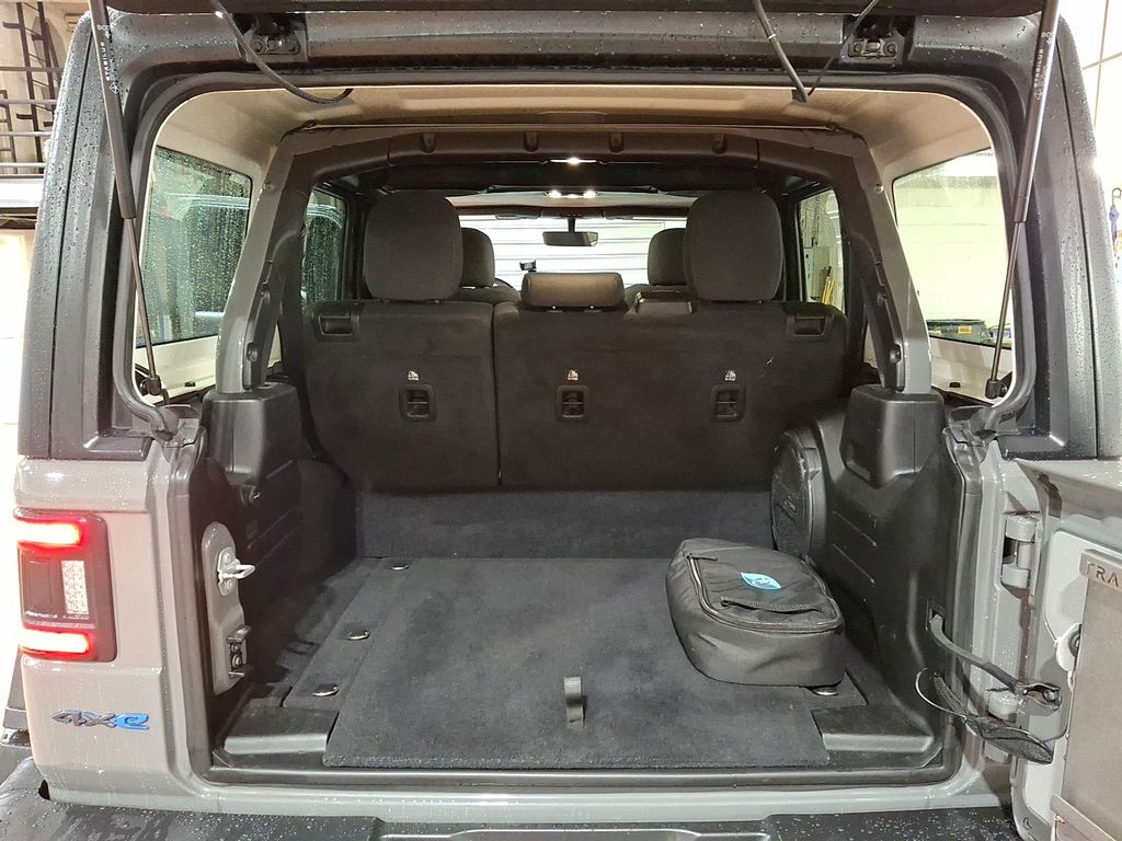 Thumbnail: 2021 Jeep Wrangler - 24