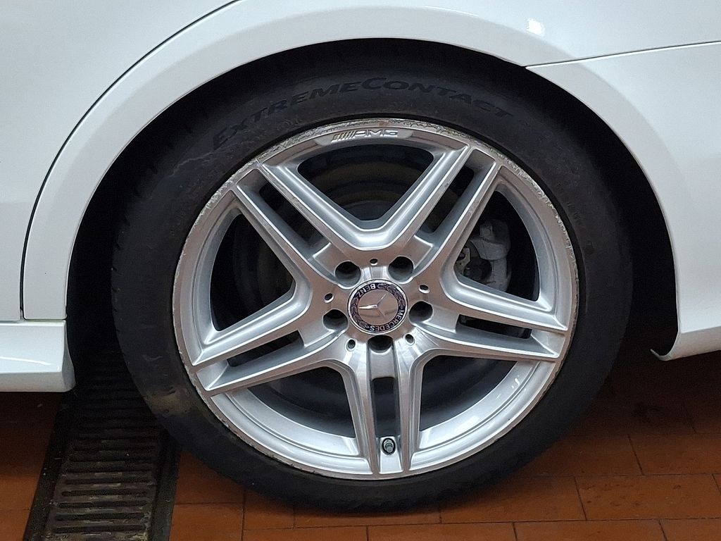 Thumbnail: 2014 Mercedes-Benz E-Class - 6