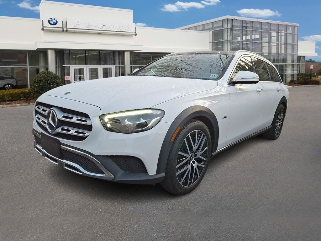 2022 Mercedes-Benz E-Class E450 4MATIC All-Terrain's photo