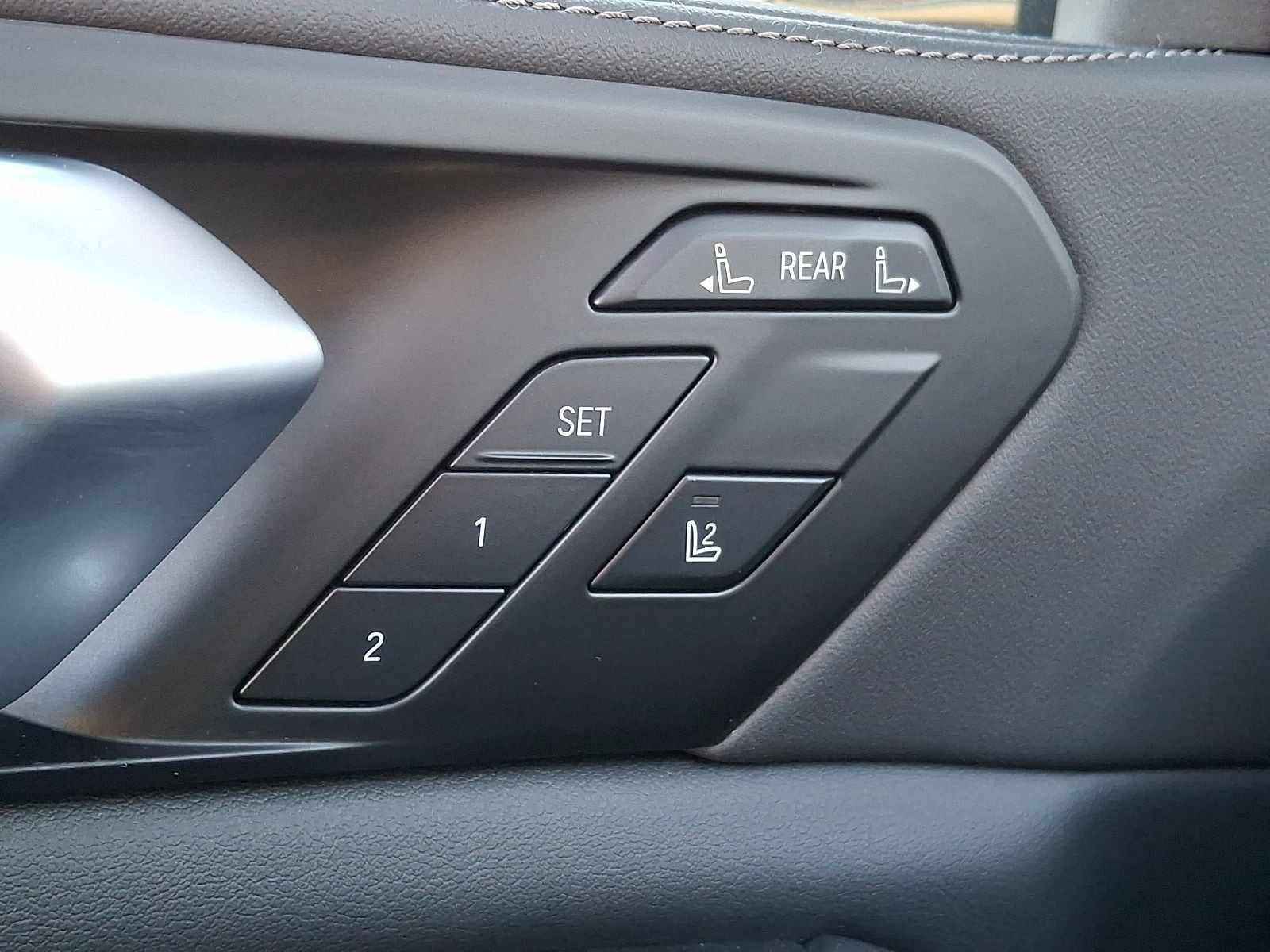 Thumbnail: 2026 BMW X7 - 25