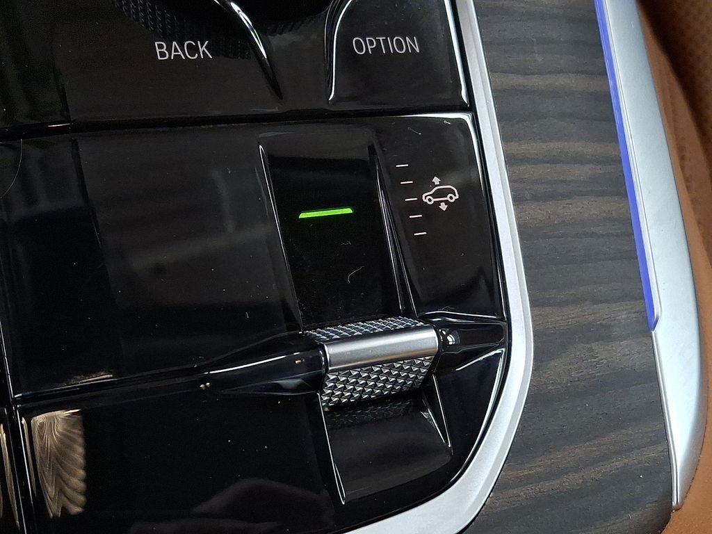 Thumbnail: 2023 BMW X7 - 22