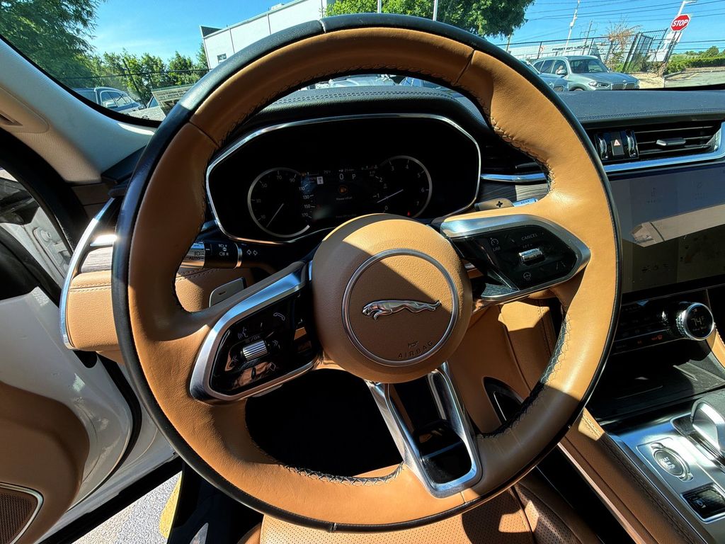 Thumbnail: 2022 Jaguar F-Pace - 23