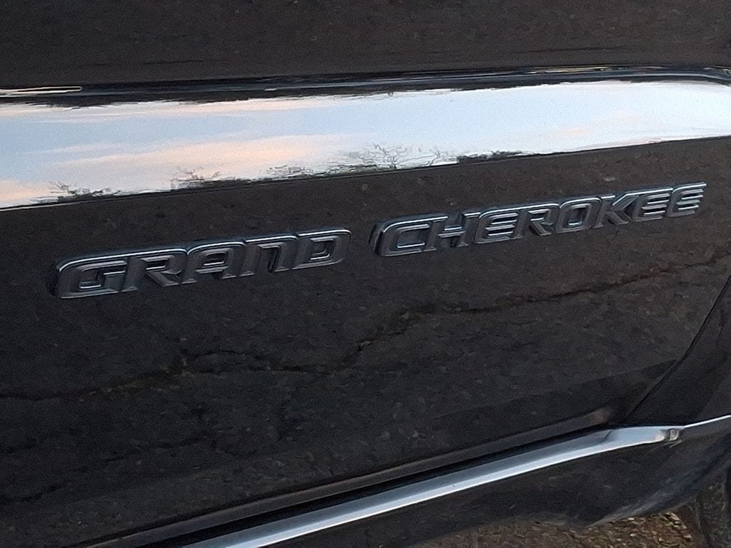 Thumbnail: 2018 Jeep Grand Cherokee - 29