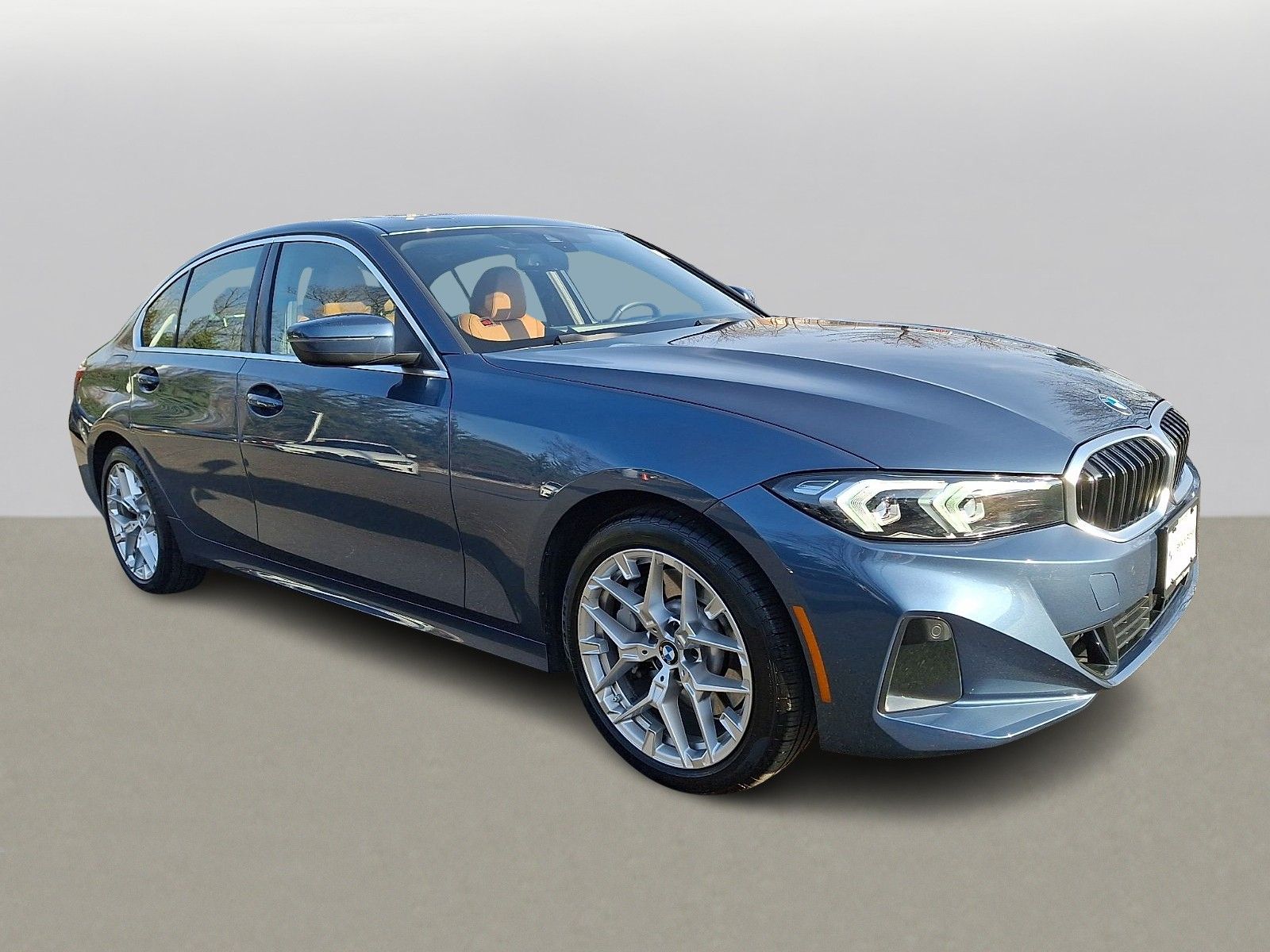 Thumbnail: 2025 BMW 3 Series - 3