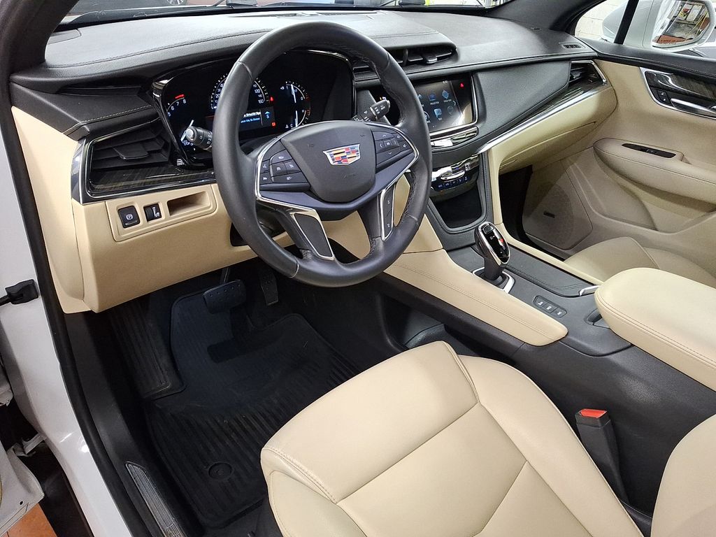 Thumbnail: 2018 Cadillac XT5 - 9
