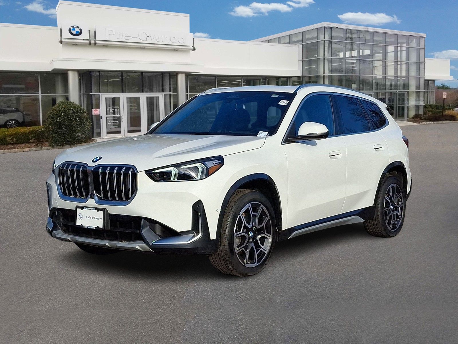 Thumbnail: 2025 BMW X1 - 1
