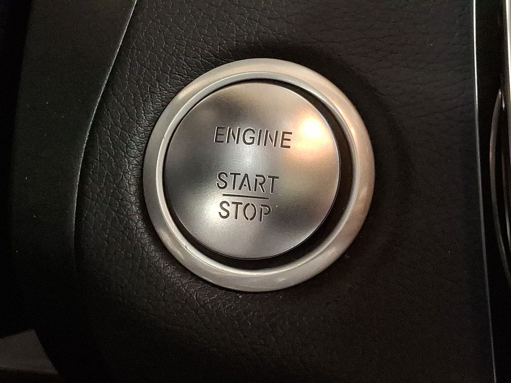 Thumbnail: 2017 Mercedes-Benz C-Class - 17