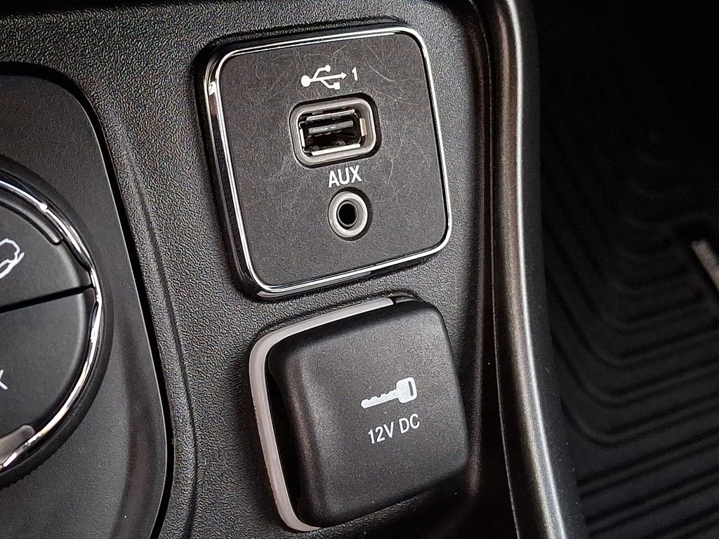 Thumbnail: 2020 Jeep Compass - 21