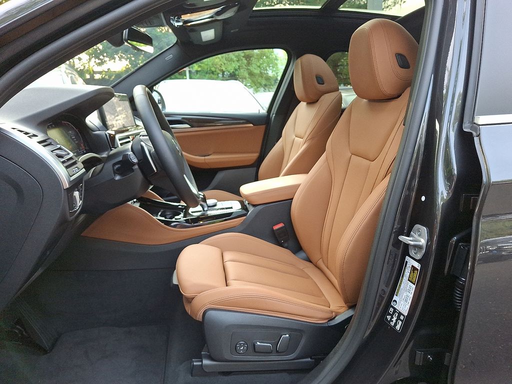 2025 BMW X4 xDrive30i 10