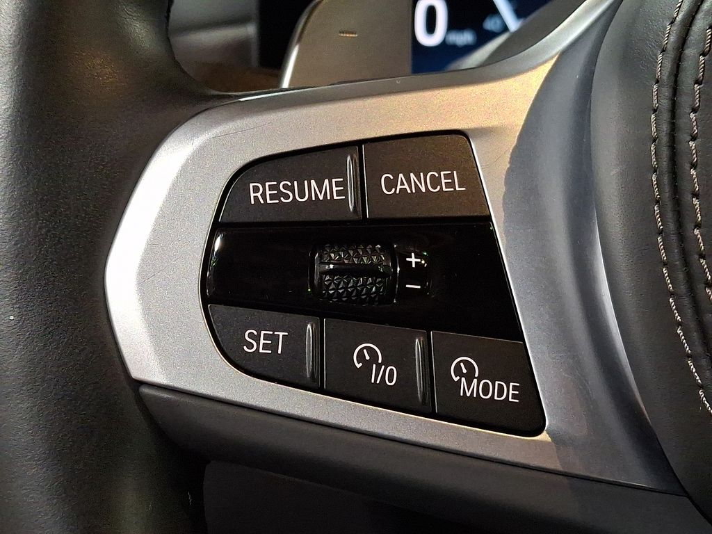 Thumbnail: 2024 BMW X7 - 16