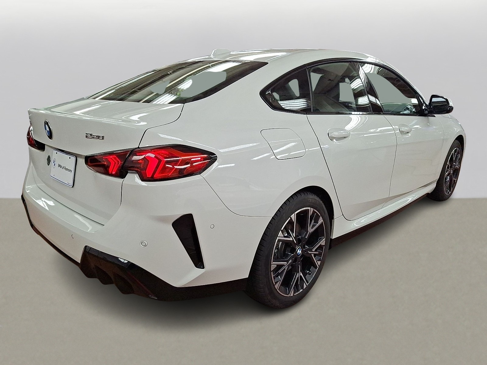 Thumbnail: 2025 BMW 2 Series - 4