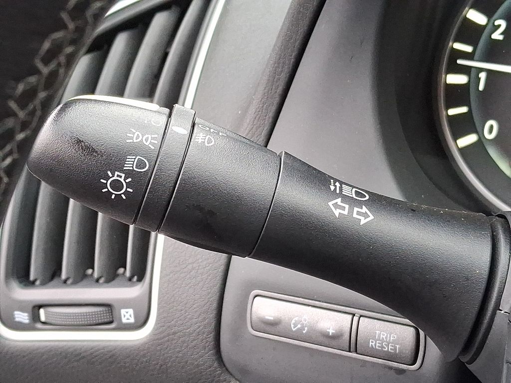 Thumbnail: 2018 INFINITI Q50 - 23