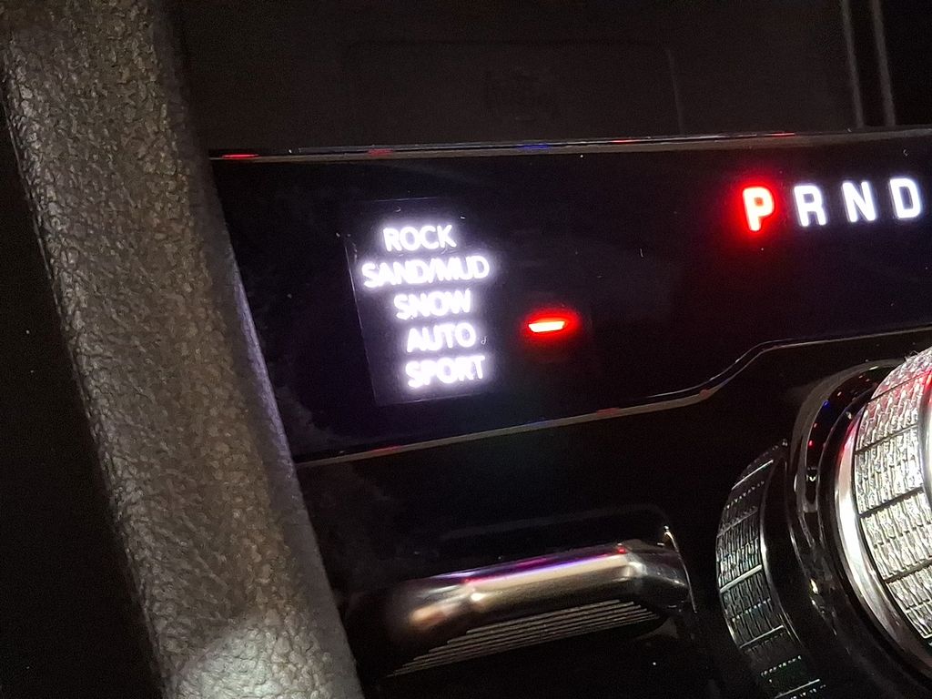 Thumbnail: 2023 Jeep Grand Cherokee - 21