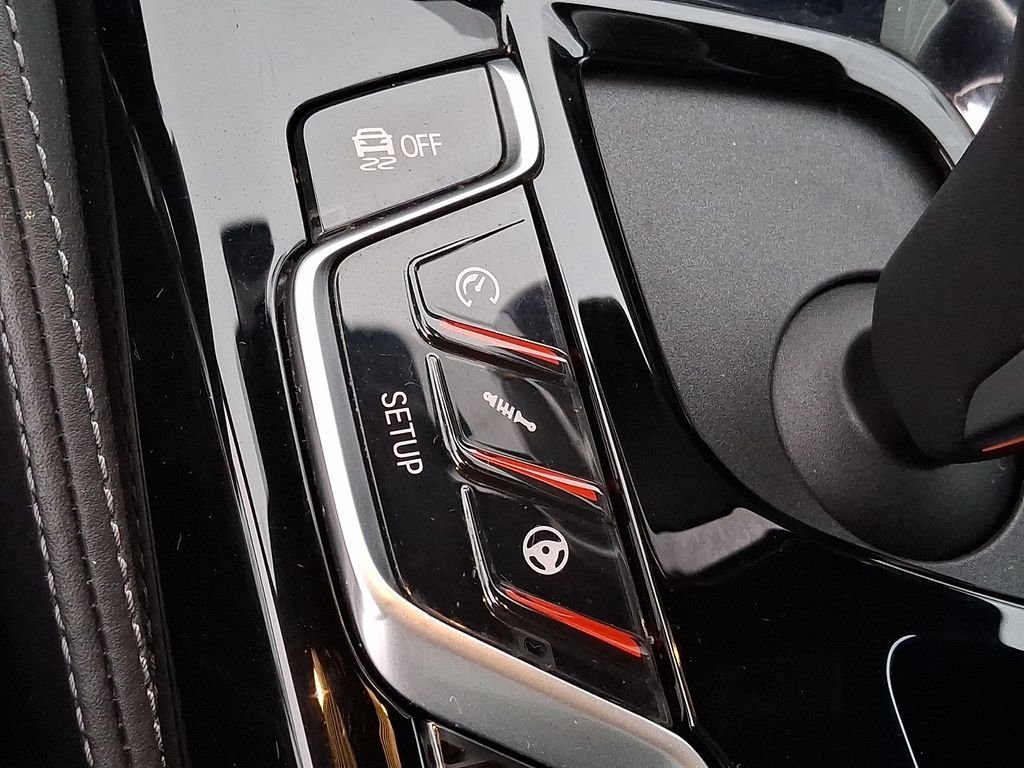 Thumbnail: 2019 BMW M5 - 21