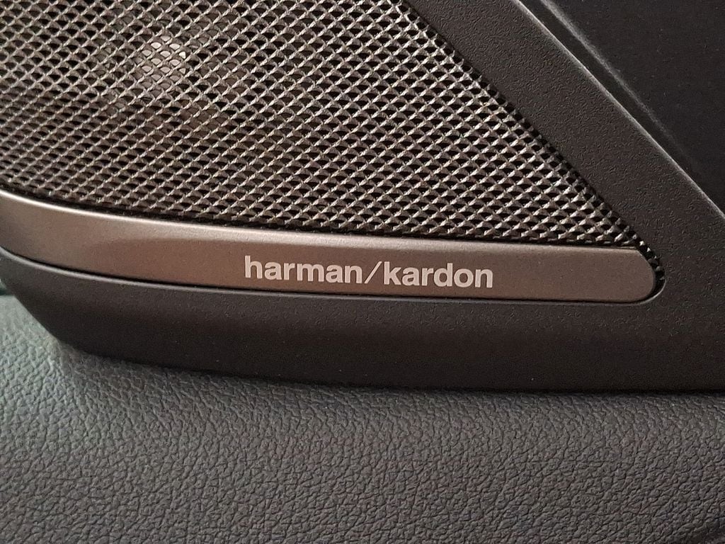 Thumbnail: 2023 BMW 5 Series - 23