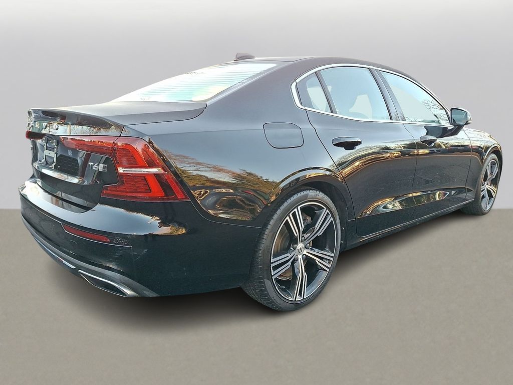 Thumbnail: 2019 Volvo S60 - 5