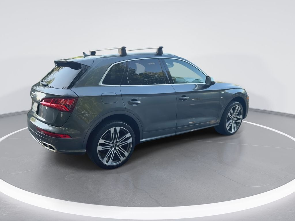 Thumbnail: 2018 Audi SQ5 - 9