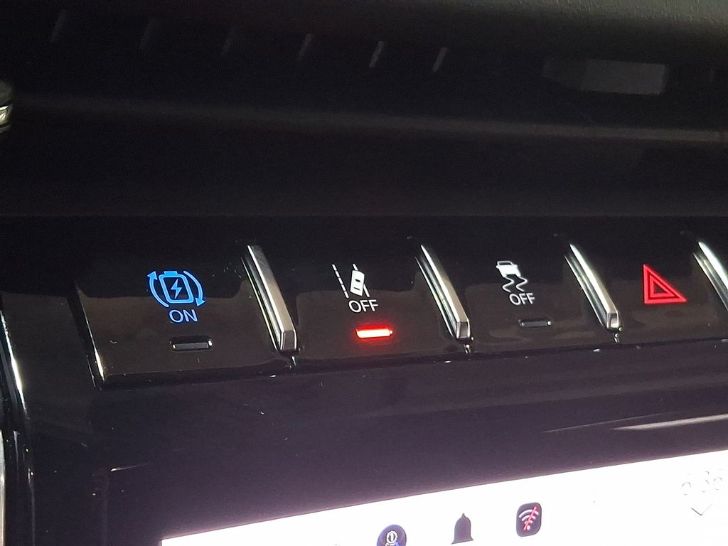 Thumbnail: 2023 Jeep Grand Cherokee - 24