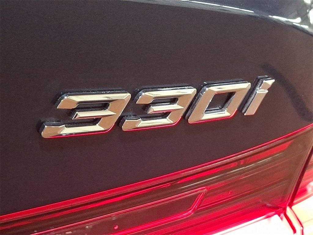 Thumbnail: 2025 BMW 3 Series - 28