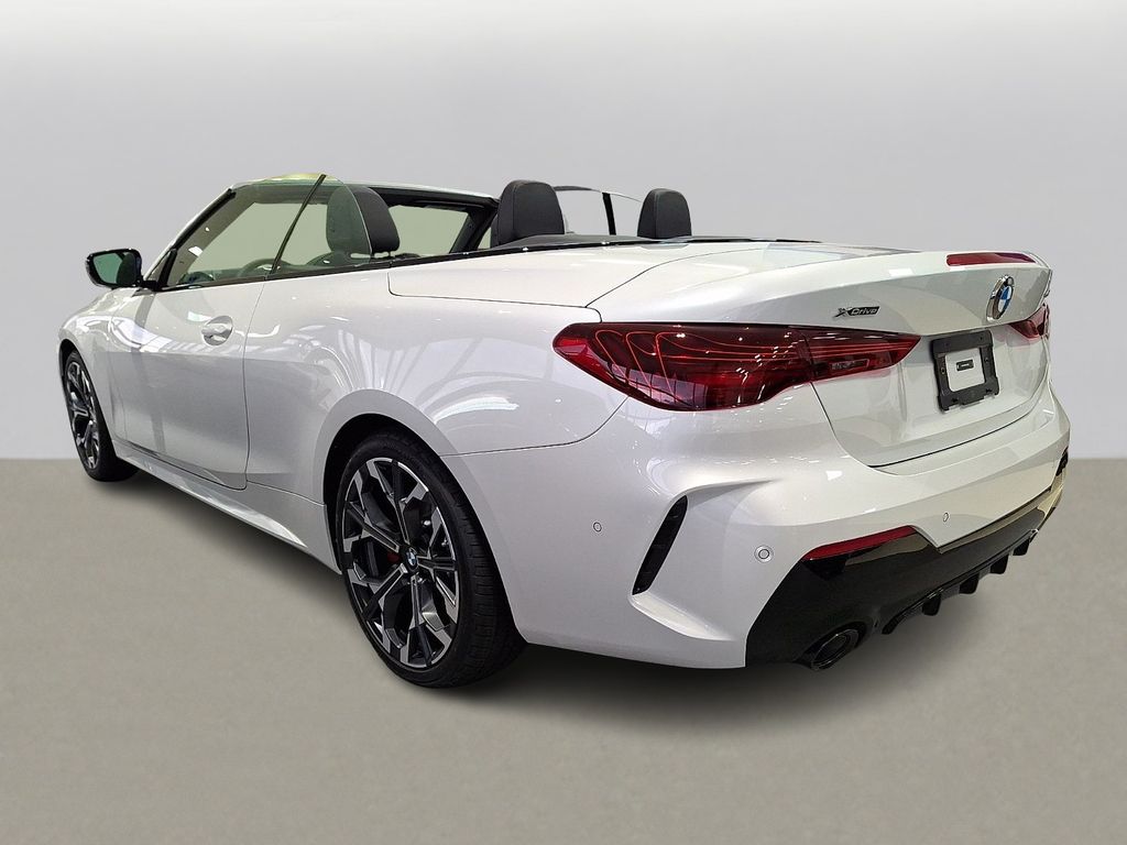 Thumbnail: 2026 BMW 4 Series - 4