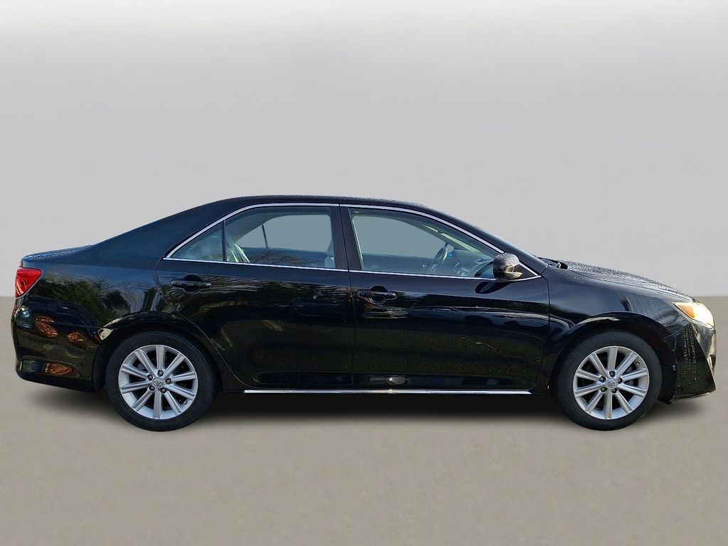 Thumbnail: 2014 Toyota Camry - 4