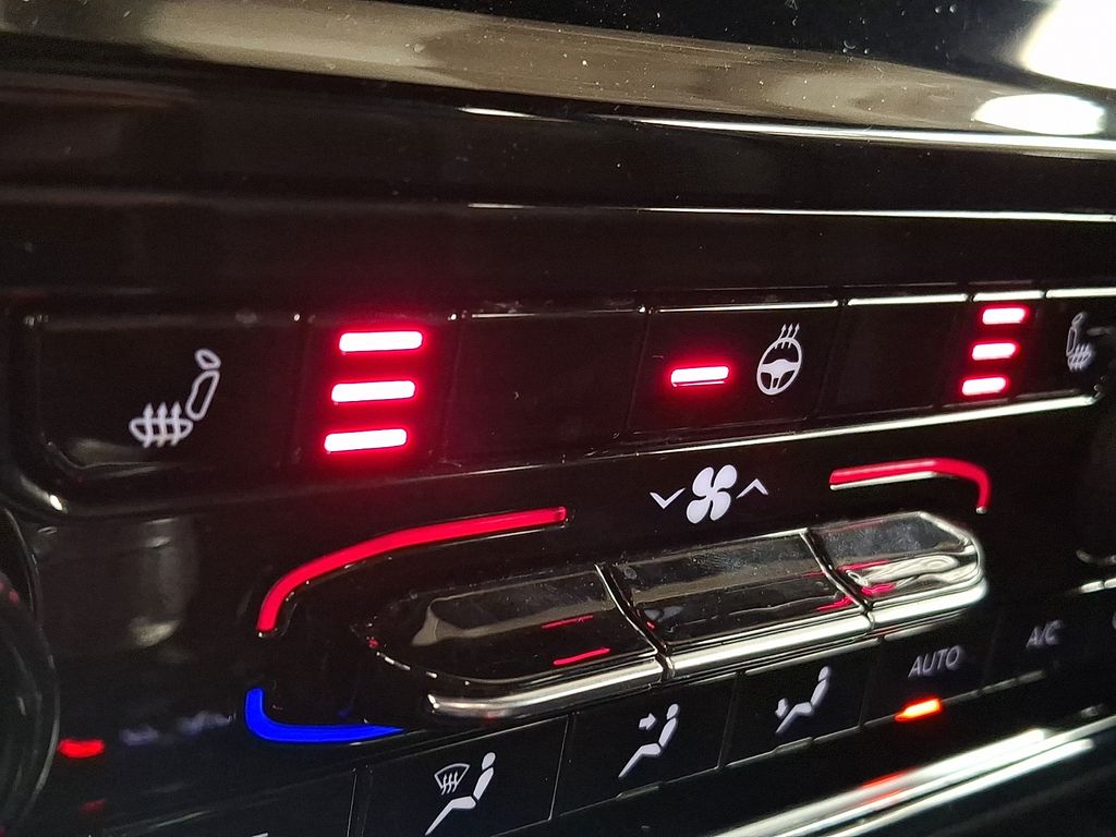 Thumbnail: 2024 Jeep Grand Cherokee - 19