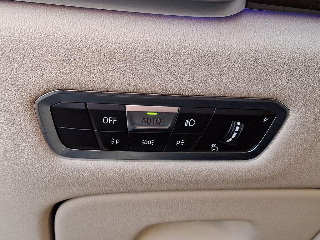 Thumbnail: 2022 BMW X5 - 25