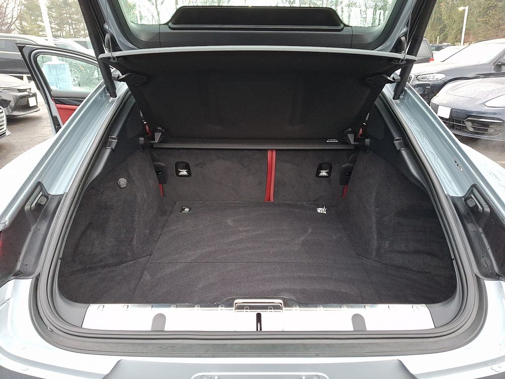 Thumbnail: 2023 Porsche Panamera - 27