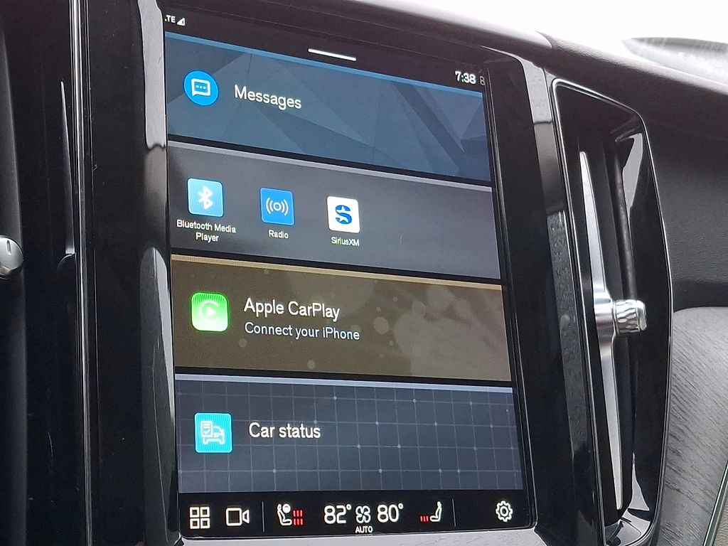 Thumbnail: 2023 Volvo XC60 - 14