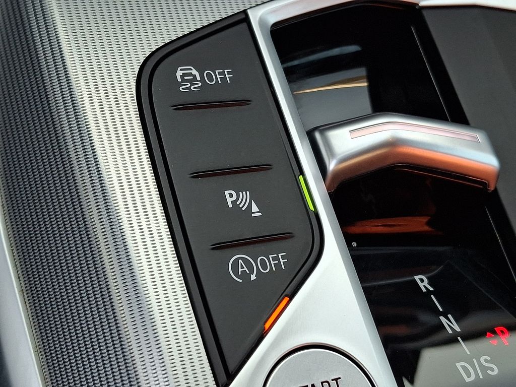 Thumbnail: 2023 BMW 3 Series - 19