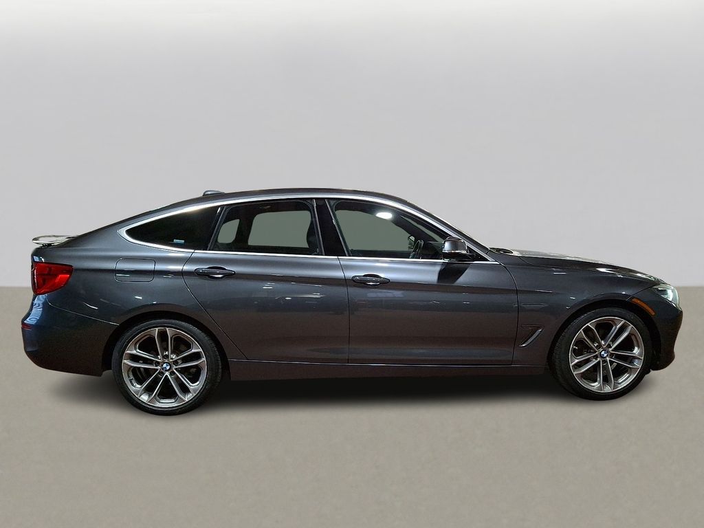 Thumbnail: 2018 BMW 3 Series - 4