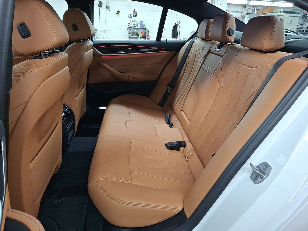 Thumbnail: 2023 BMW 5 Series - 7