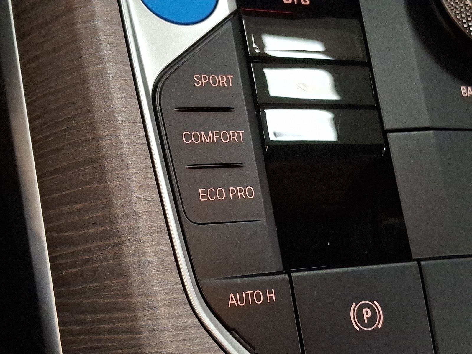 Thumbnail: 2025 BMW i4 - 20