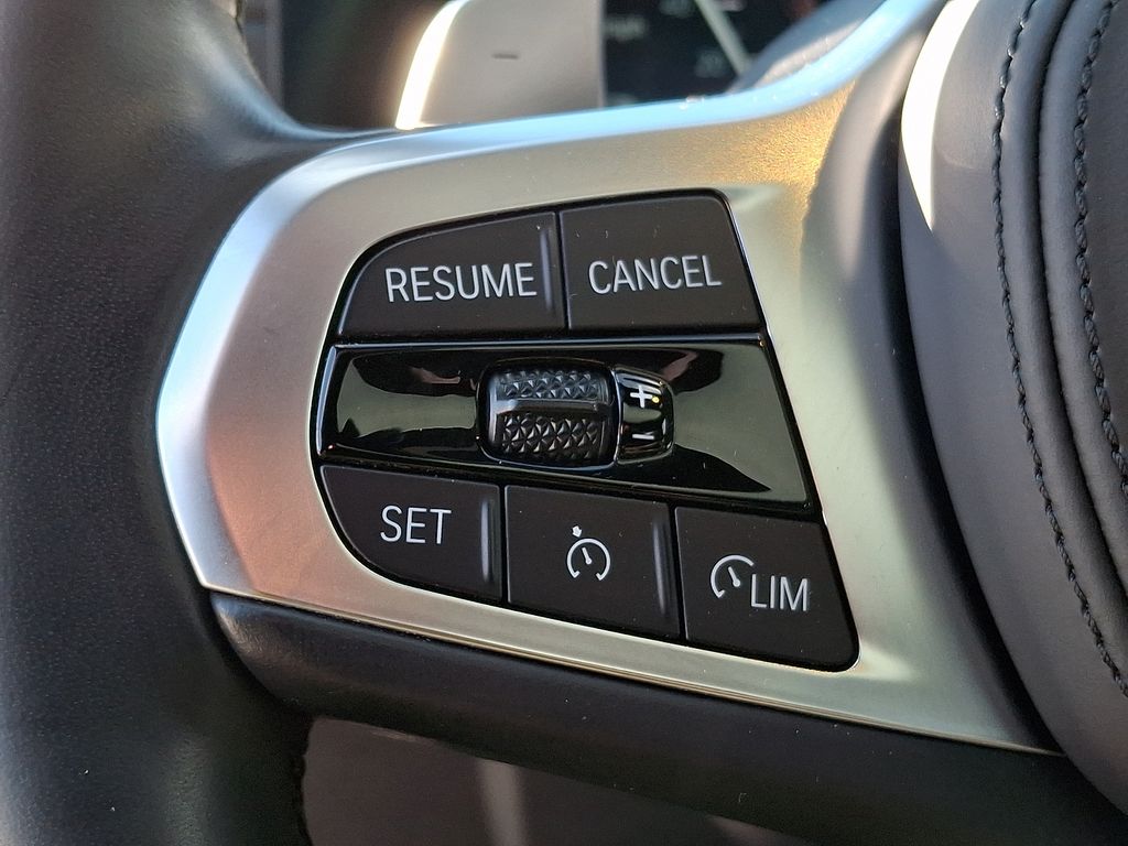 Thumbnail: 2023 BMW 3 Series - 16