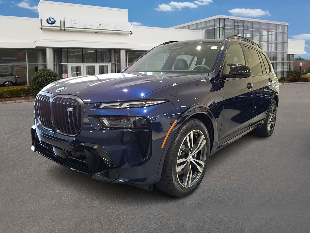 Thumbnail: 2027 BMW X7 - 1