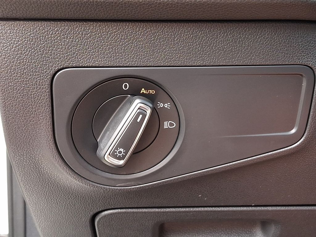 Thumbnail: 2019 Volkswagen Tiguan - 25