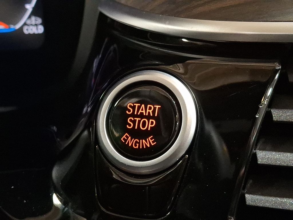 Thumbnail: 2022 BMW 5 Series - 16