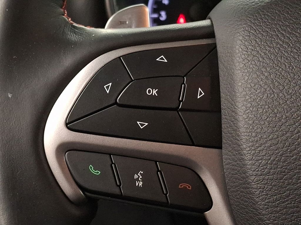 Thumbnail: 2020 Jeep Grand Cherokee - 17