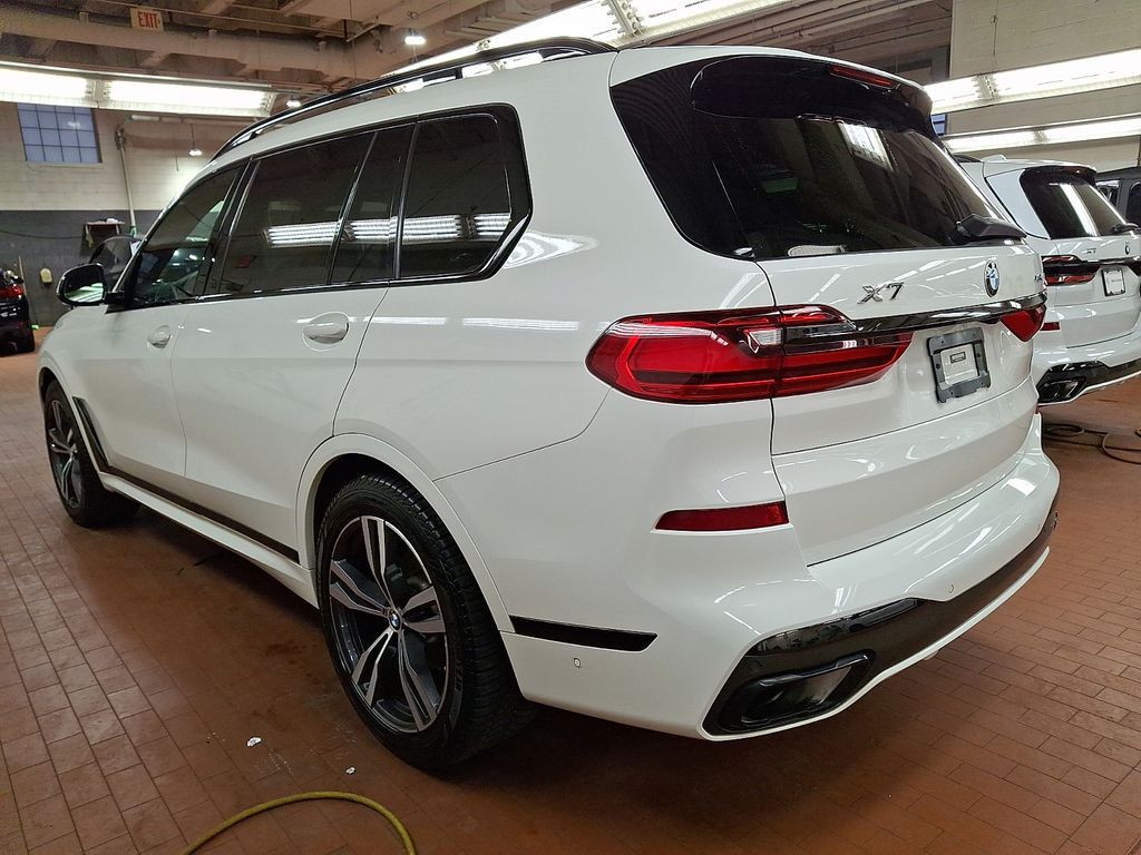 Thumbnail: 2021 BMW X7 - 6
