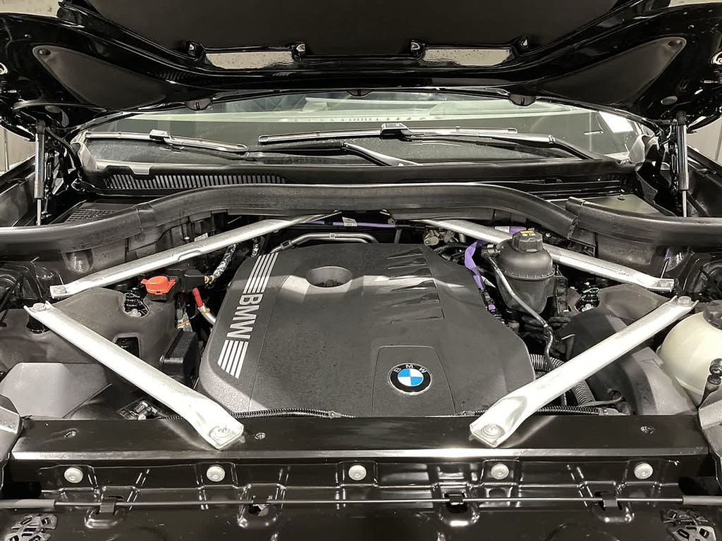 Thumbnail: 2023 BMW X7 - 21